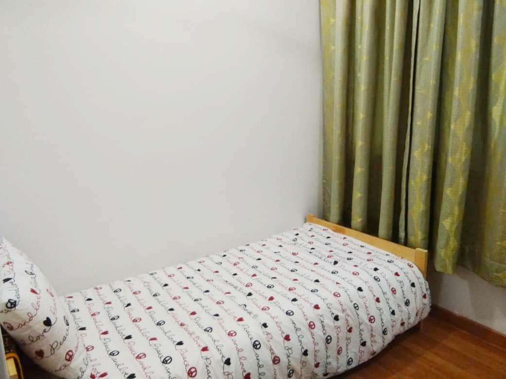 Putra 1 Pool Homestay Bandar Seri Putra Kampong Sungai Buah Ngoại thất bức ảnh